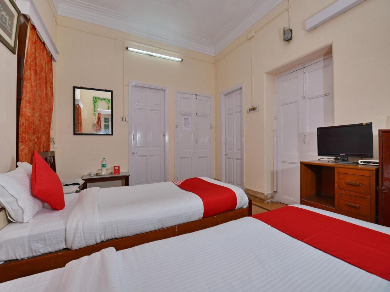 Oyo 10826 Sona Guest House Kolkata Bagian luar foto