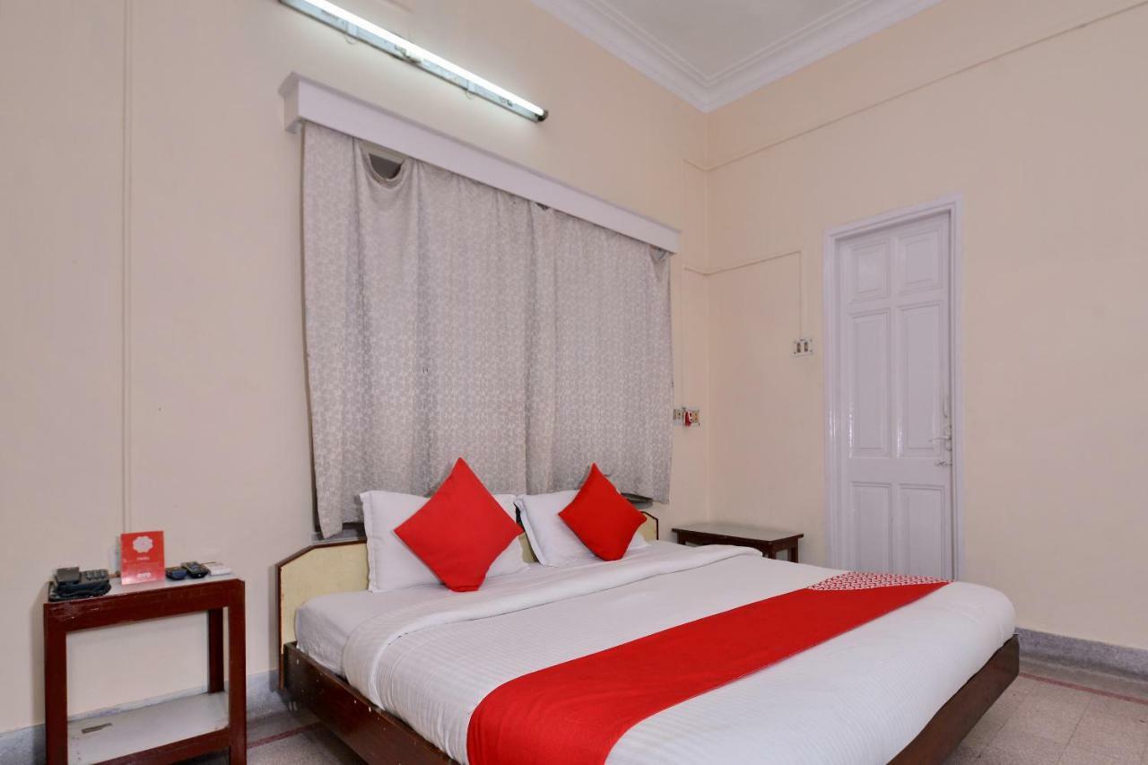 Oyo 10826 Sona Guest House Kolkata Bagian luar foto