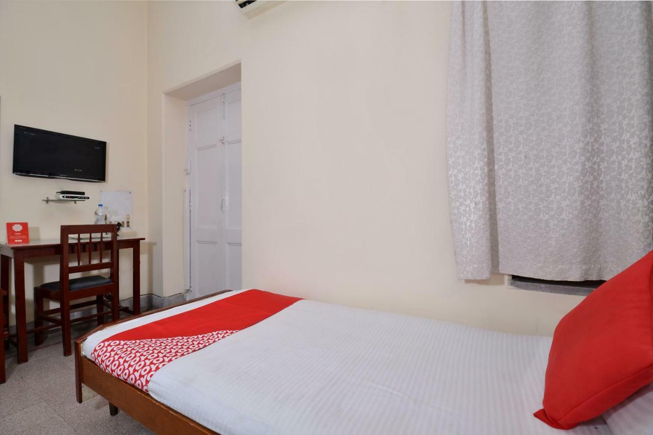 Oyo 10826 Sona Guest House Kolkata Bagian luar foto
