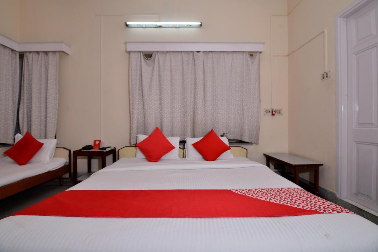 Oyo 10826 Sona Guest House Kolkata Bagian luar foto